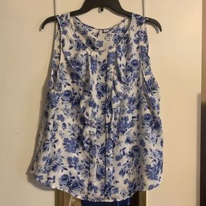 Elle sleeveless shell. Dresden blue and white Sz L